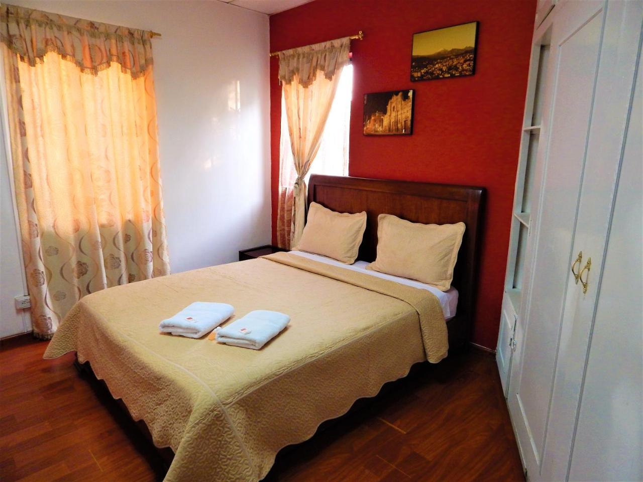 Hostal Imperial Quito Exterior foto