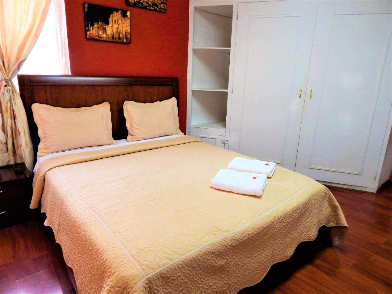 Hostal Imperial Quito Exterior foto